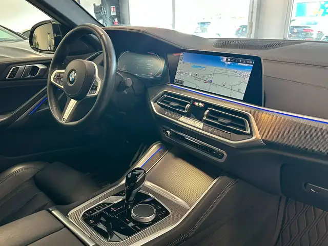 BMW X6 view 8