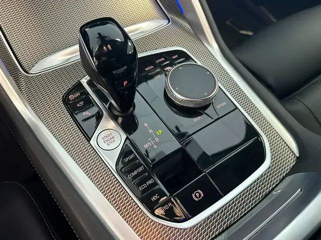 BMW X6 view 9