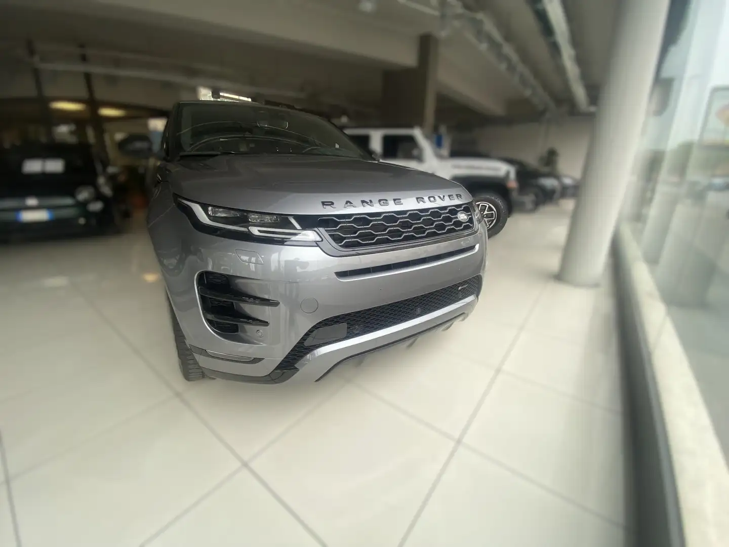 Land Rover Range Rover Evoque 2.0d i4 mhev R-Dynamic awd 204cv auto SE Grigio - 1