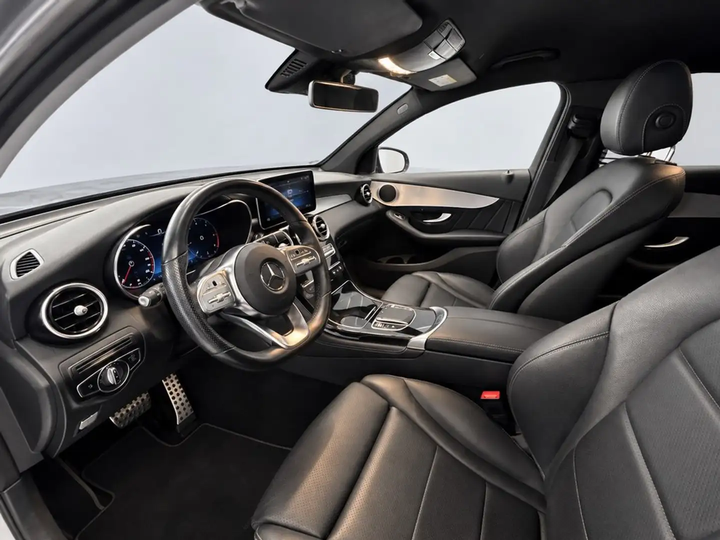 Mercedes-Benz GLC 300 4MATIC Gris - 2