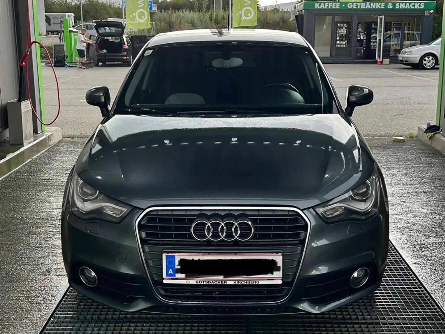Audi A1 A1 SB 1,6 TDI Grau - 1