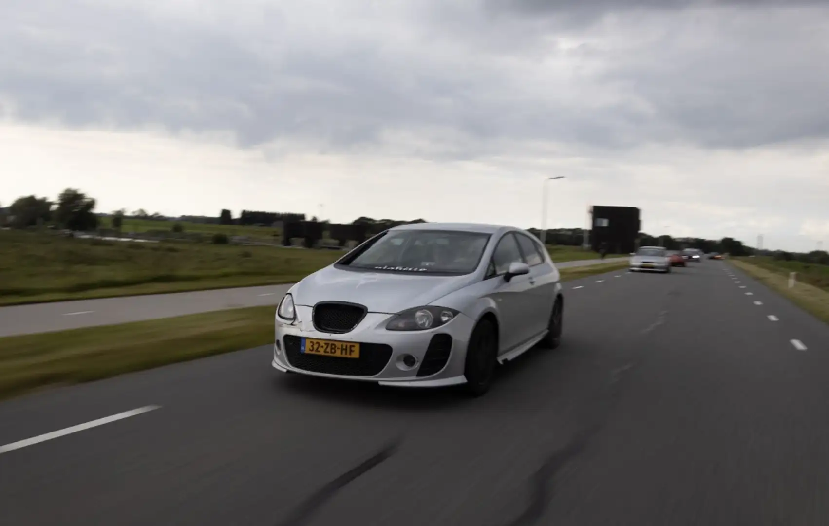 SEAT Leon 1.6 Sportstyle Szary - 1