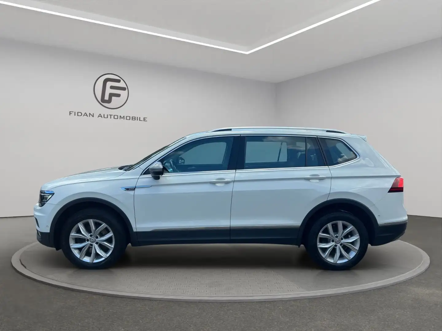 Volkswagen Tiguan Allspace Highline 4M*Virtual*Standhz*LED* Weiß - 2