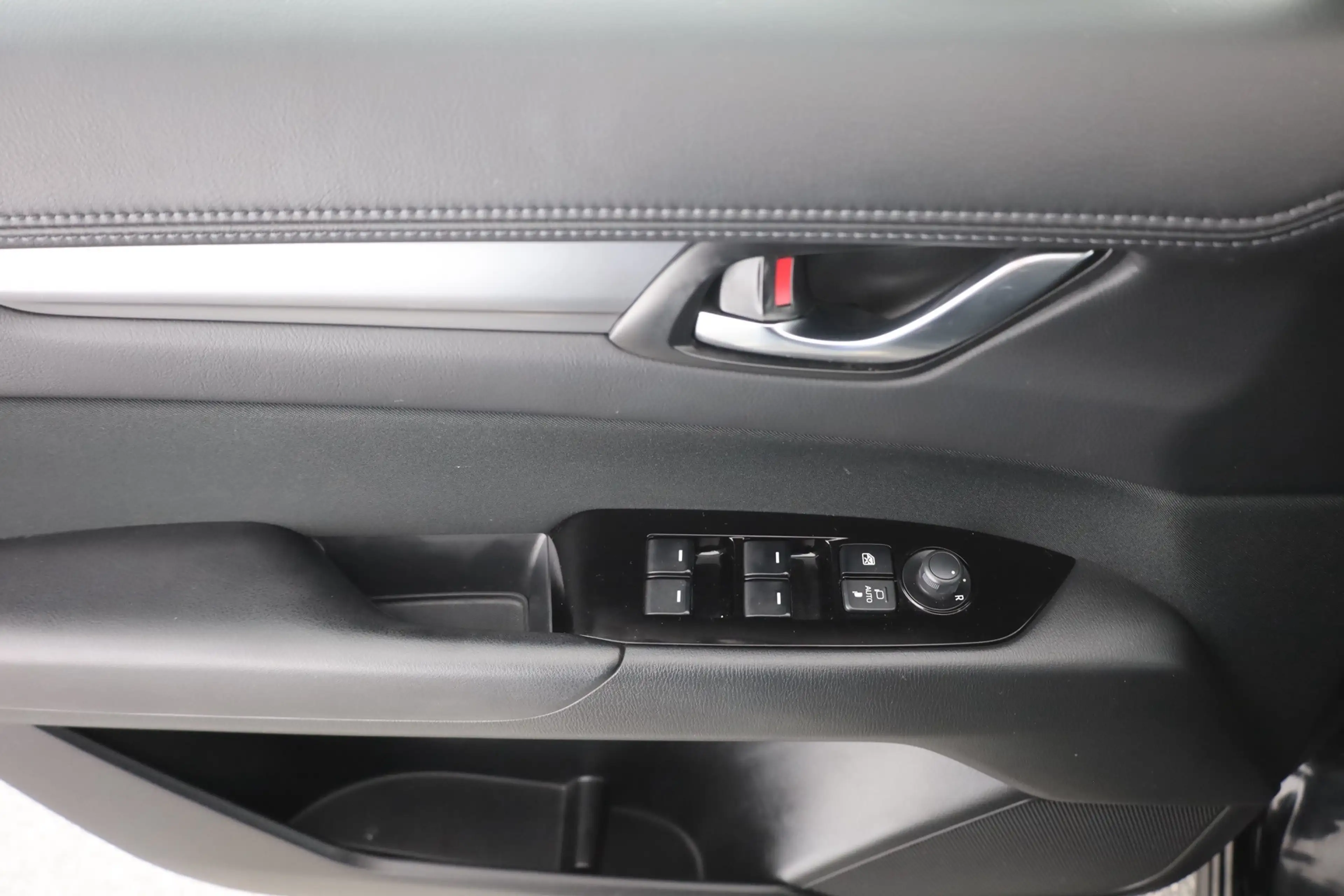 Mazda CX-5 2.0 M-Hybrid AWD LED Navi 360° Head-Up DAB — photo 19