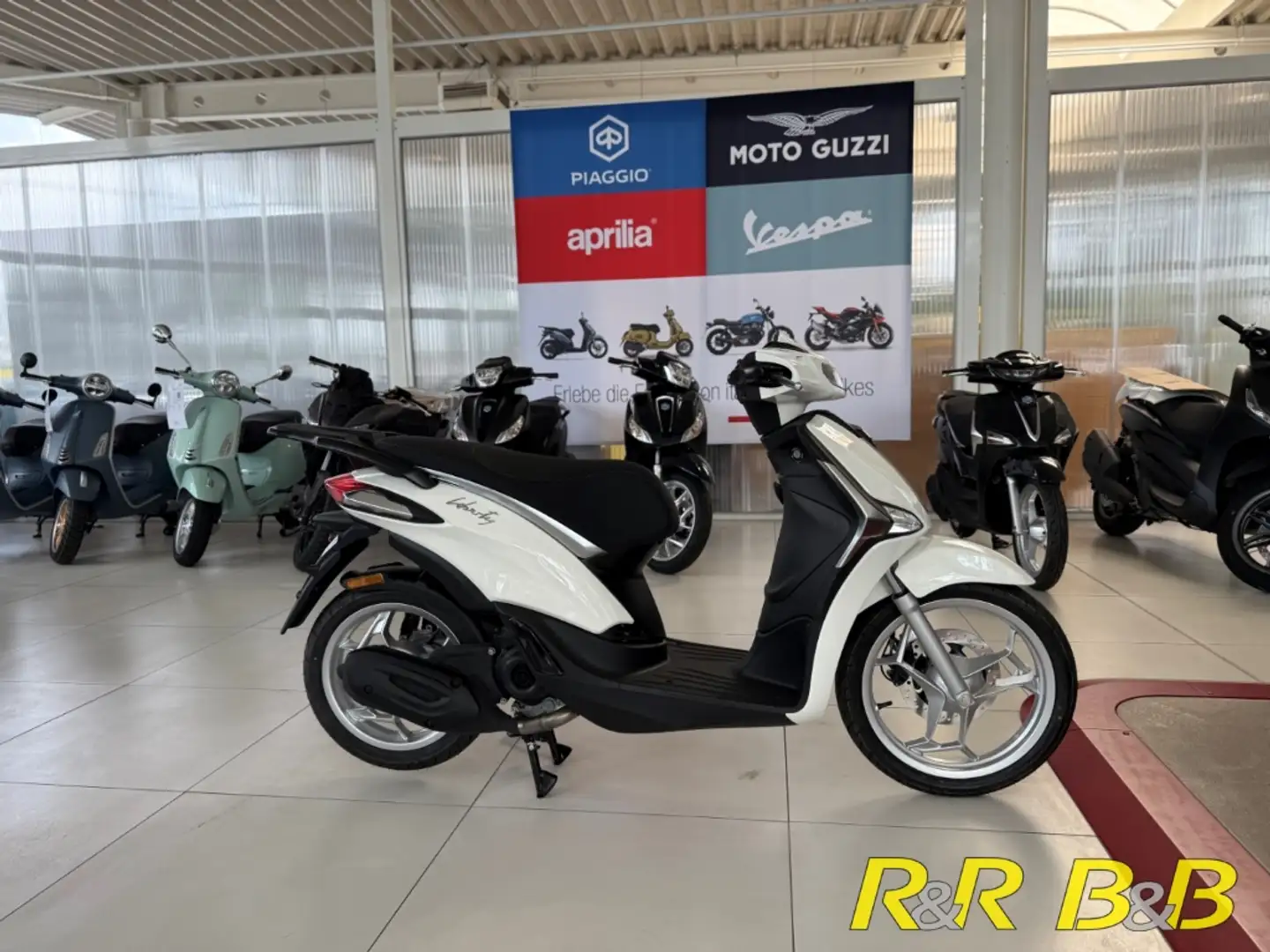 Piaggio Liberty 50 E5 AT ALU+LCD+LED+GARANTIE White - 2