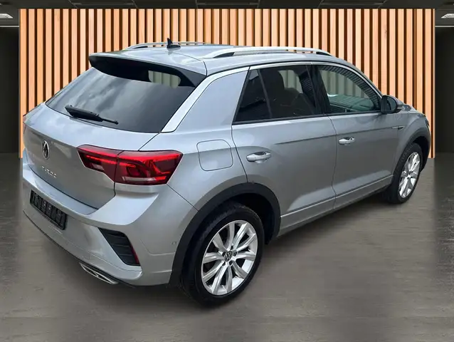 Volkswagen T-Roc view 16