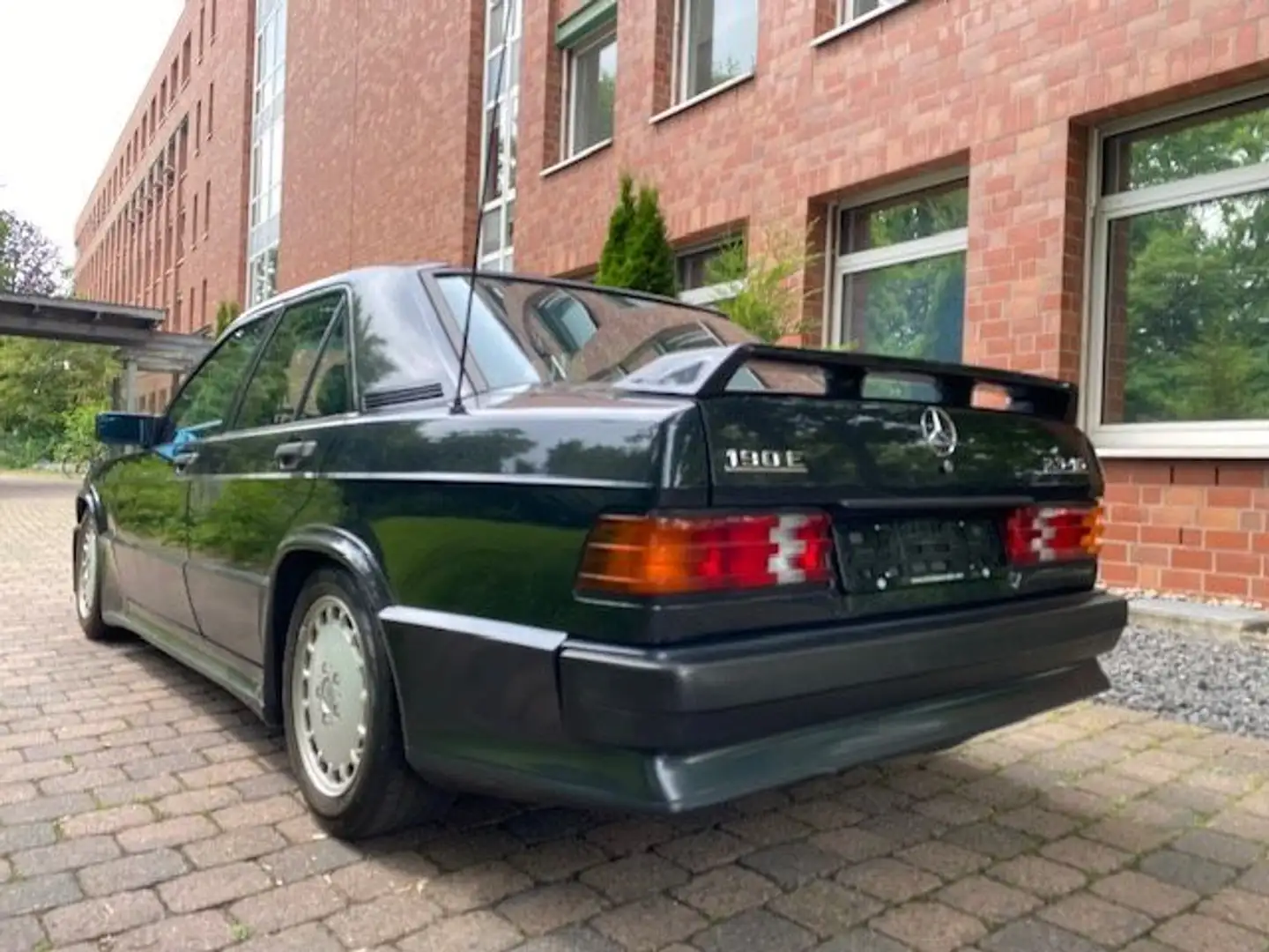 Mercedes-Benz 190 2.3-16v, 185PS, ohne Schiebedach, Oldtimer Noir - 2