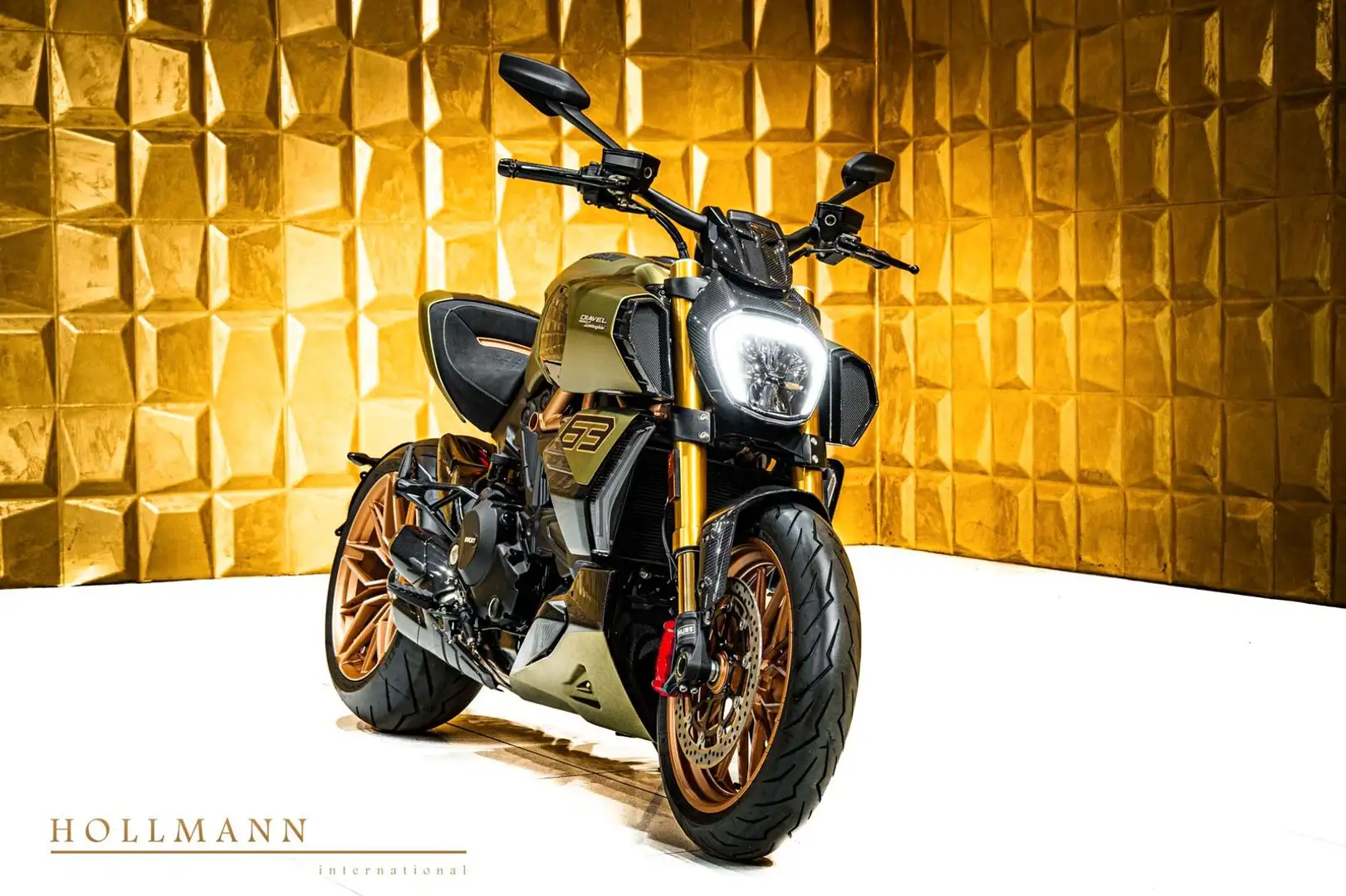 Ducati Diavel 1260 Lamborghini + No. 297 of 630 + Vert - 1
