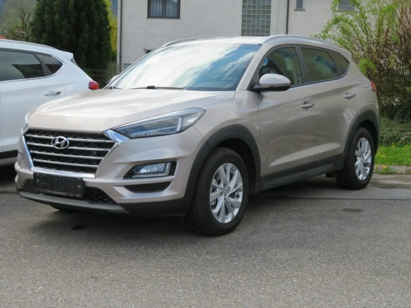 Hyundai TUCSON Level 4 1,6 CRDi 2WD DCT Weiß - 1