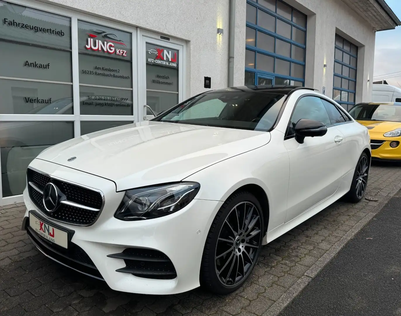 Mercedes-Benz E 450 AMG E -Klasse Coupe 4Matic | Panoramadach Wit - 1