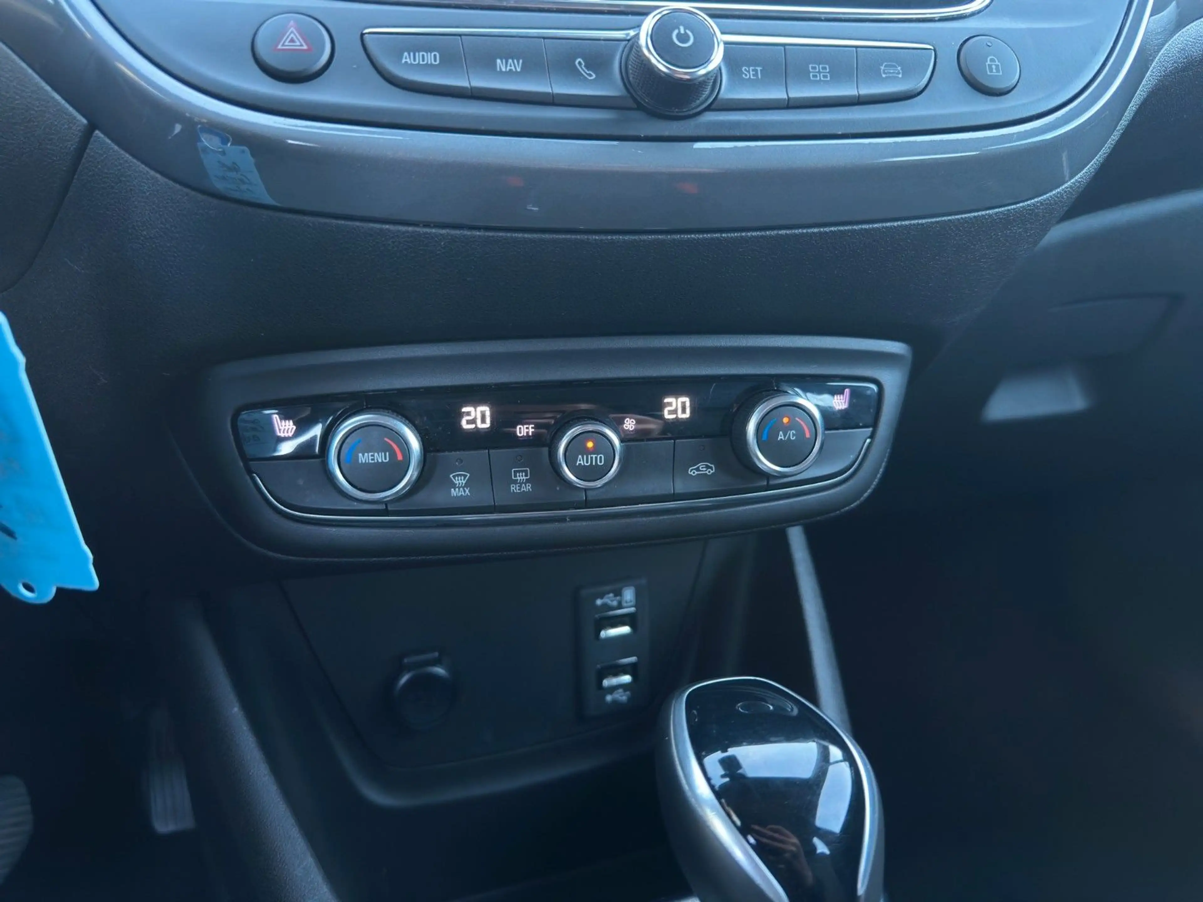 Opel Crossland X Crossland "Business Elegance" Automatik/Navi/LED — photo 14