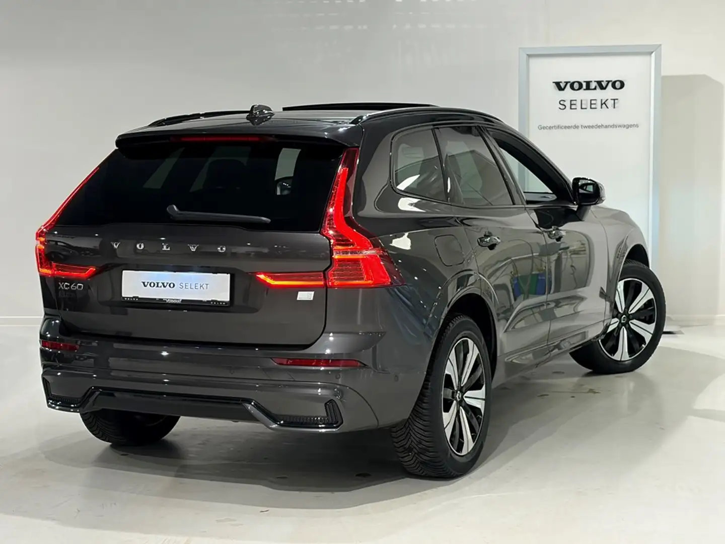 Volvo XC60 T6 Recharge Dark Plus + electr trekhaak Gris - 2