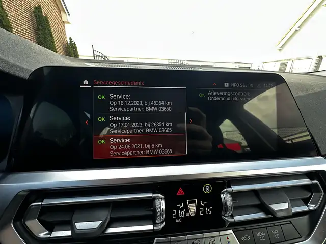 BMW 3 Series view 15