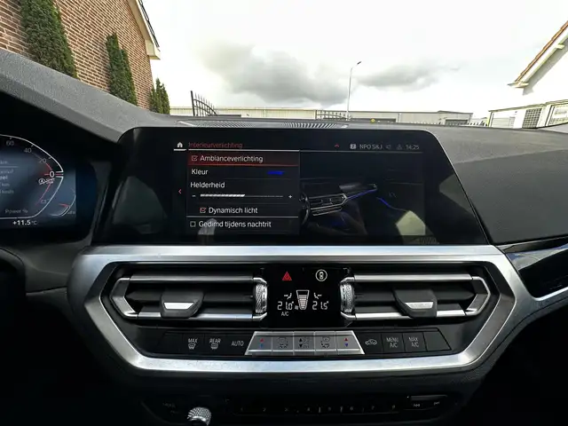 BMW 3 Series view 21