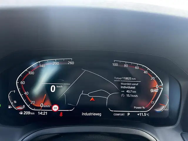 BMW 3 Series view 5