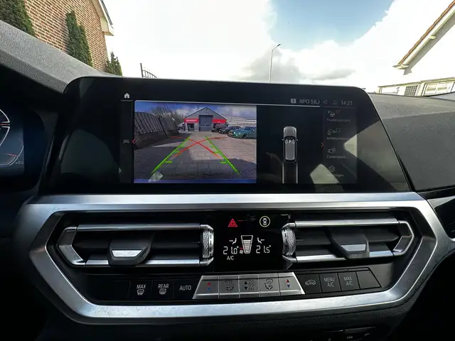 BMW 3 Series view 12