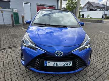 TOYOTA YARIS 5 d. 1,5 Hybrid e-CVT Lounge LHD-Warranty