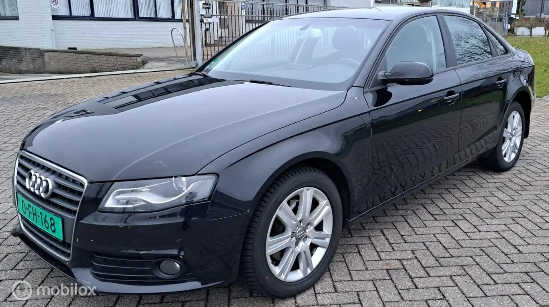 Audi A4 Limousine 1.8 TFSI S Edition APK 21-11-2026 Negro - 2