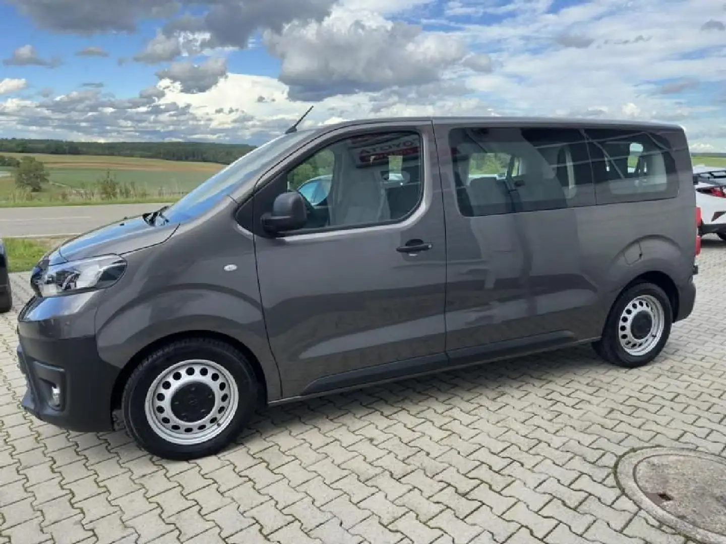 Toyota Proace L1 Kombi Comfort Gris - 2