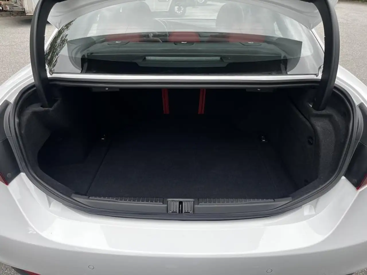 Alfa Romeo Giulia снимка Alfa Romeo Giulia