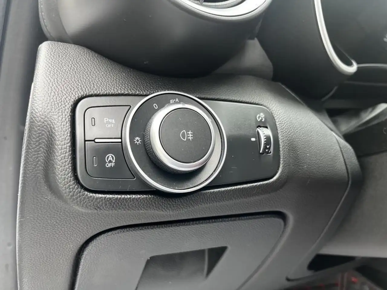 Alfa Romeo Giulia снимка Alfa Romeo Giulia