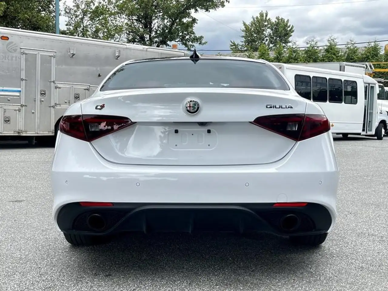 Alfa Romeo Giulia снимка Alfa Romeo Giulia