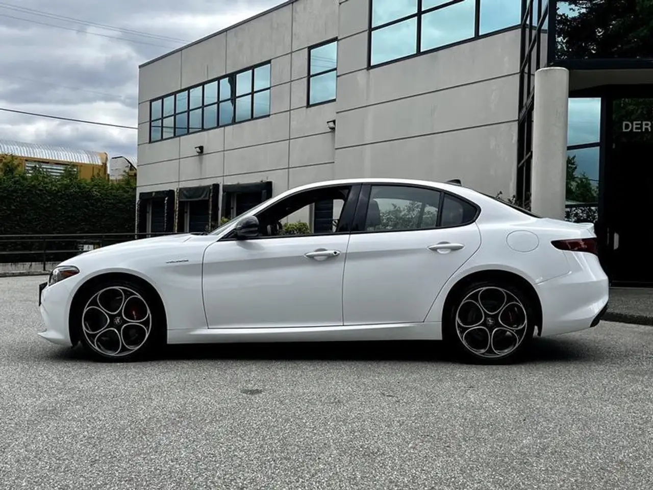Alfa Romeo Giulia снимка Alfa Romeo Giulia