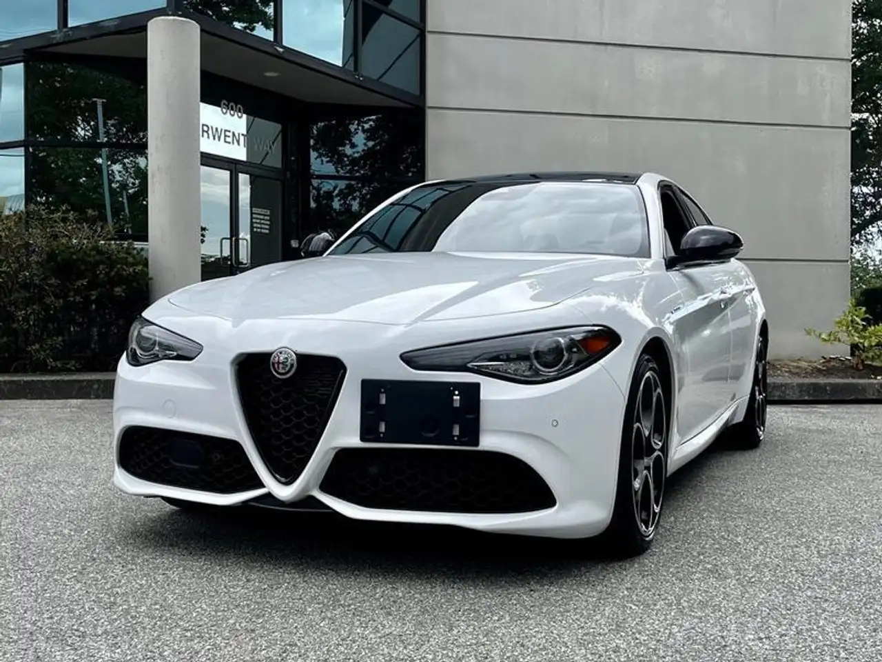 Alfa Romeo Giulia снимка Alfa Romeo Giulia