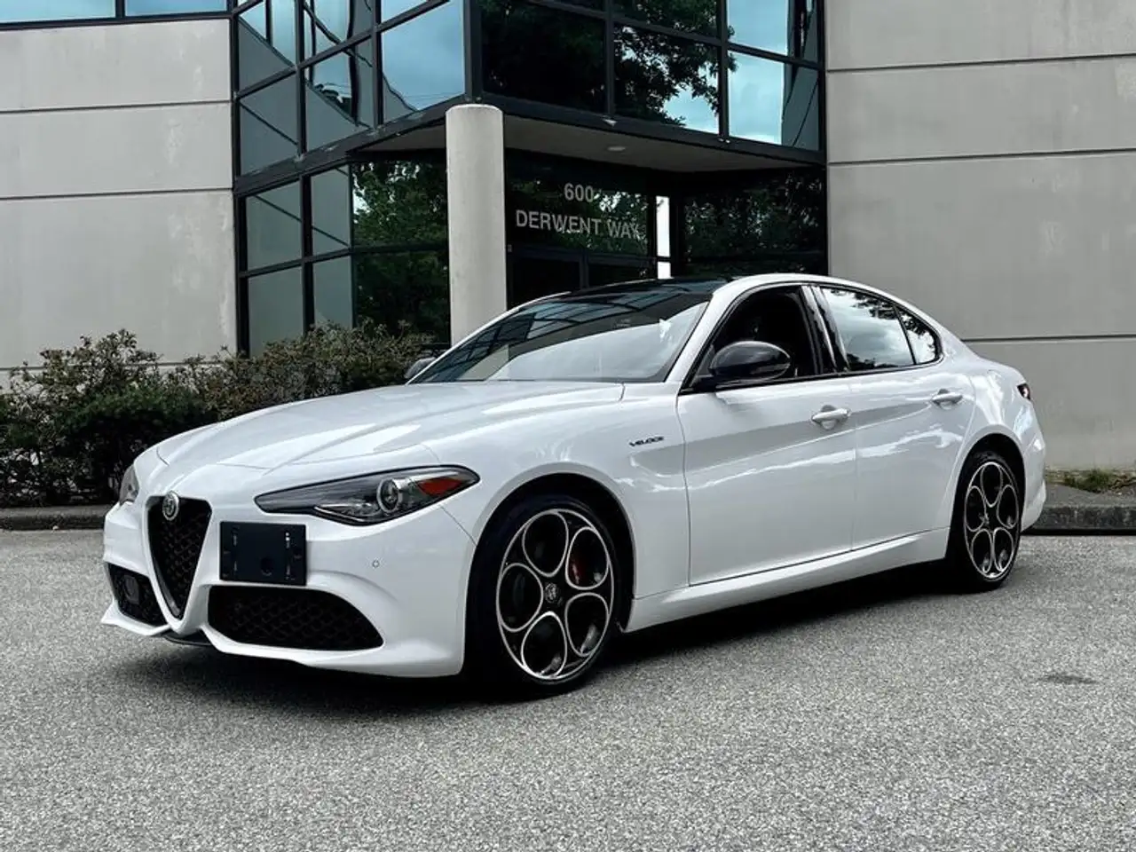 Alfa Romeo Giulia снимка Alfa Romeo Giulia
