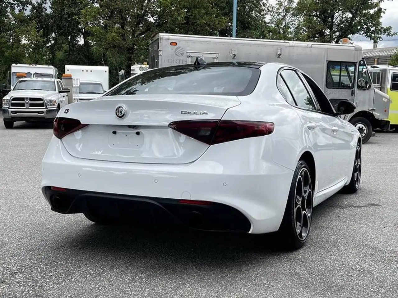 Alfa Romeo Giulia снимка Alfa Romeo Giulia
