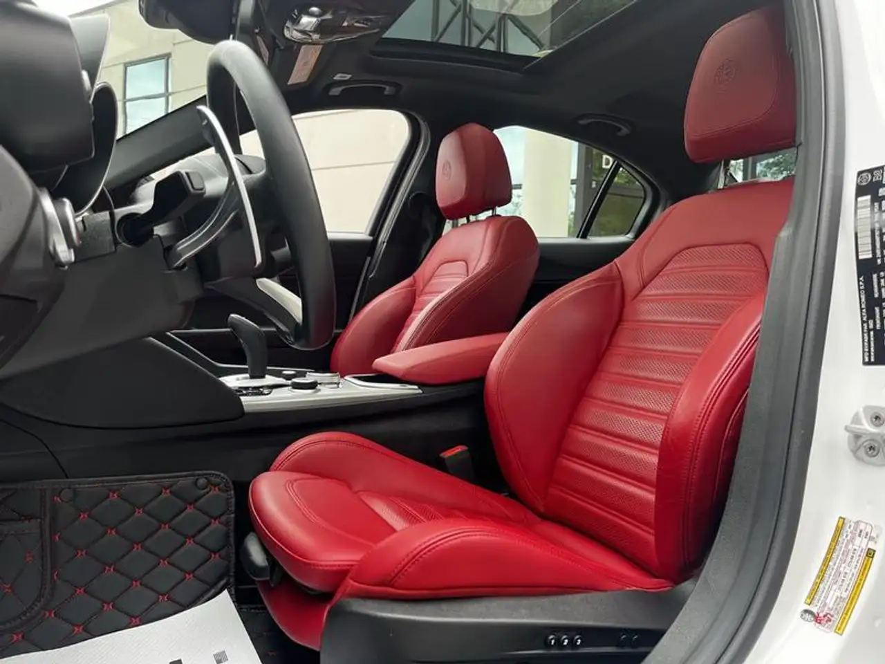 Alfa Romeo Giulia снимка Alfa Romeo Giulia