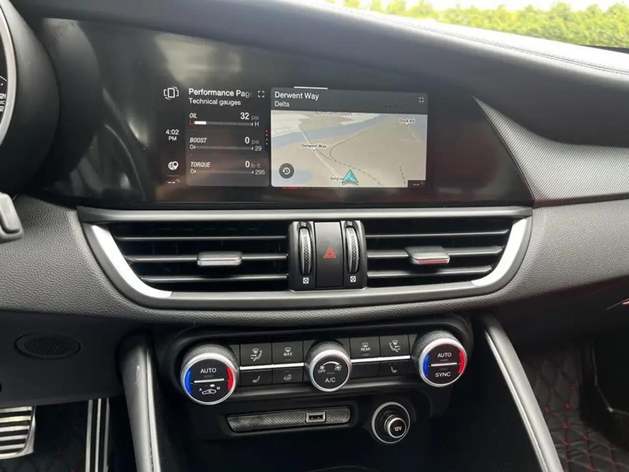 Alfa Romeo Giulia снимка Alfa Romeo Giulia