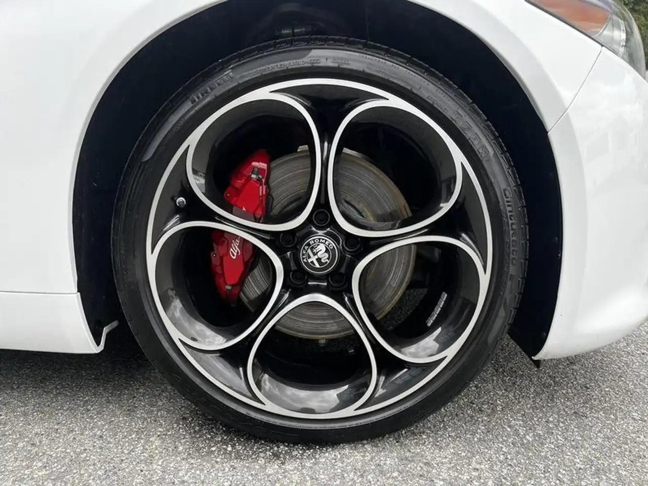 Alfa Romeo Giulia снимка Alfa Romeo Giulia