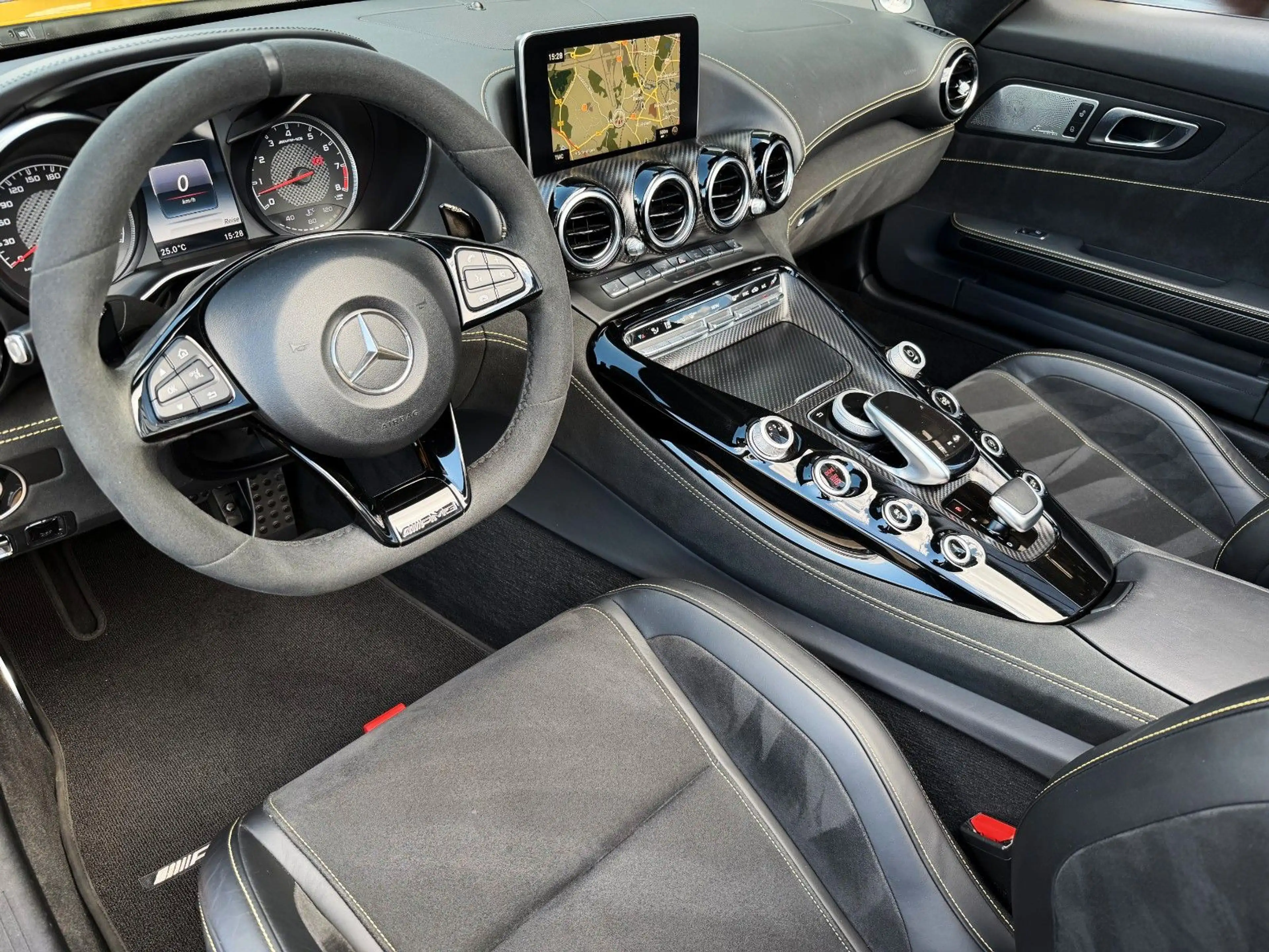 Mercedes-Benz AMG GT *NIGHT*CARBON*EXCLUSIV*ACC*LED* — photo 5