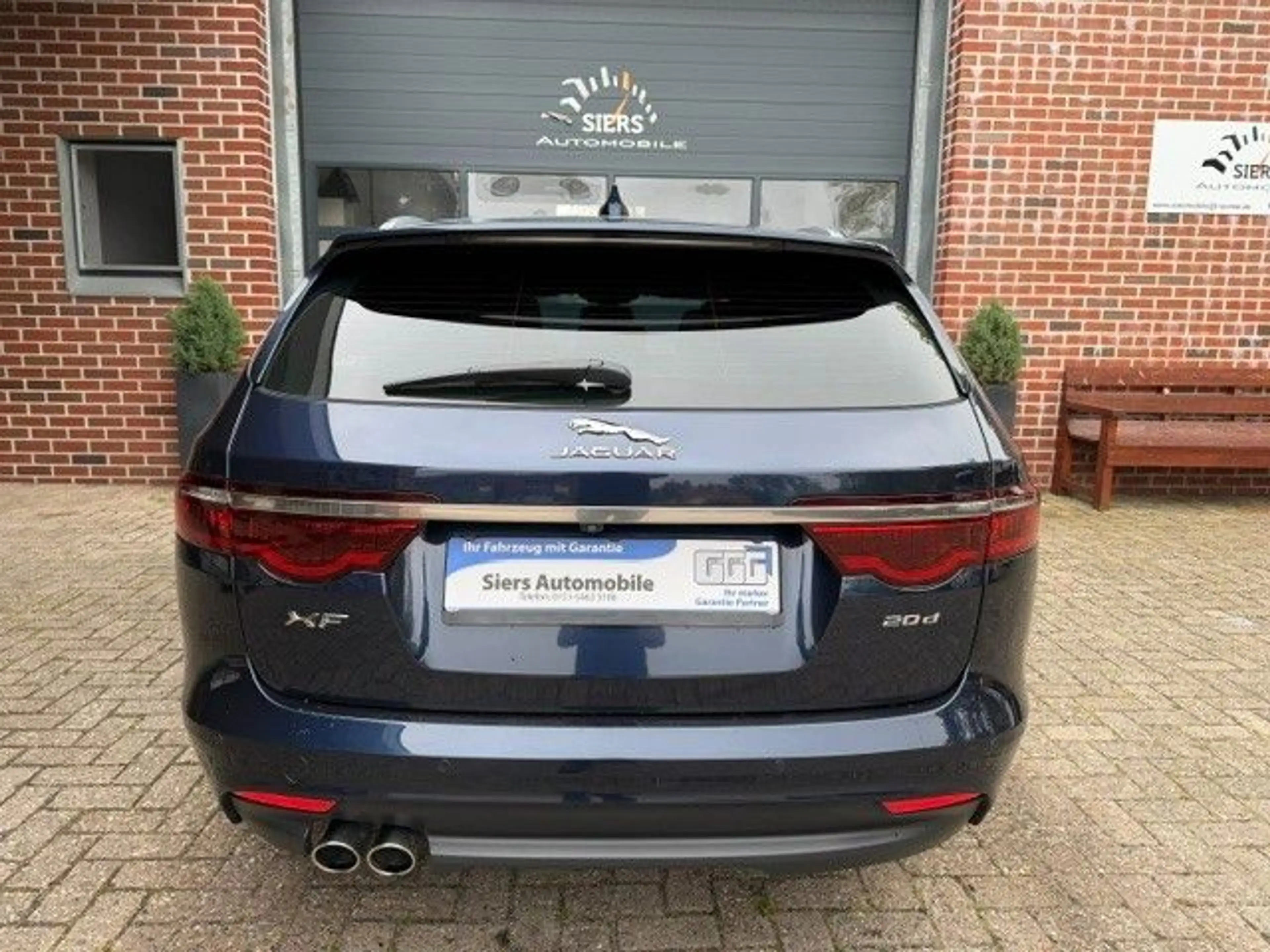 Jaguar XF 20d 180PS AUTOM,PANO,DIGITAL DISPLAY, R-SPORT — photo 7