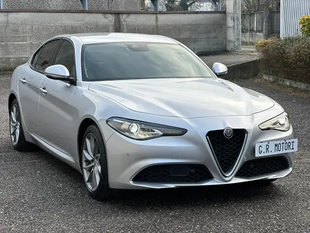 Alfa Romeo Giulia Giulia 2020 2.2 t Rosso Edizione 160cv auto