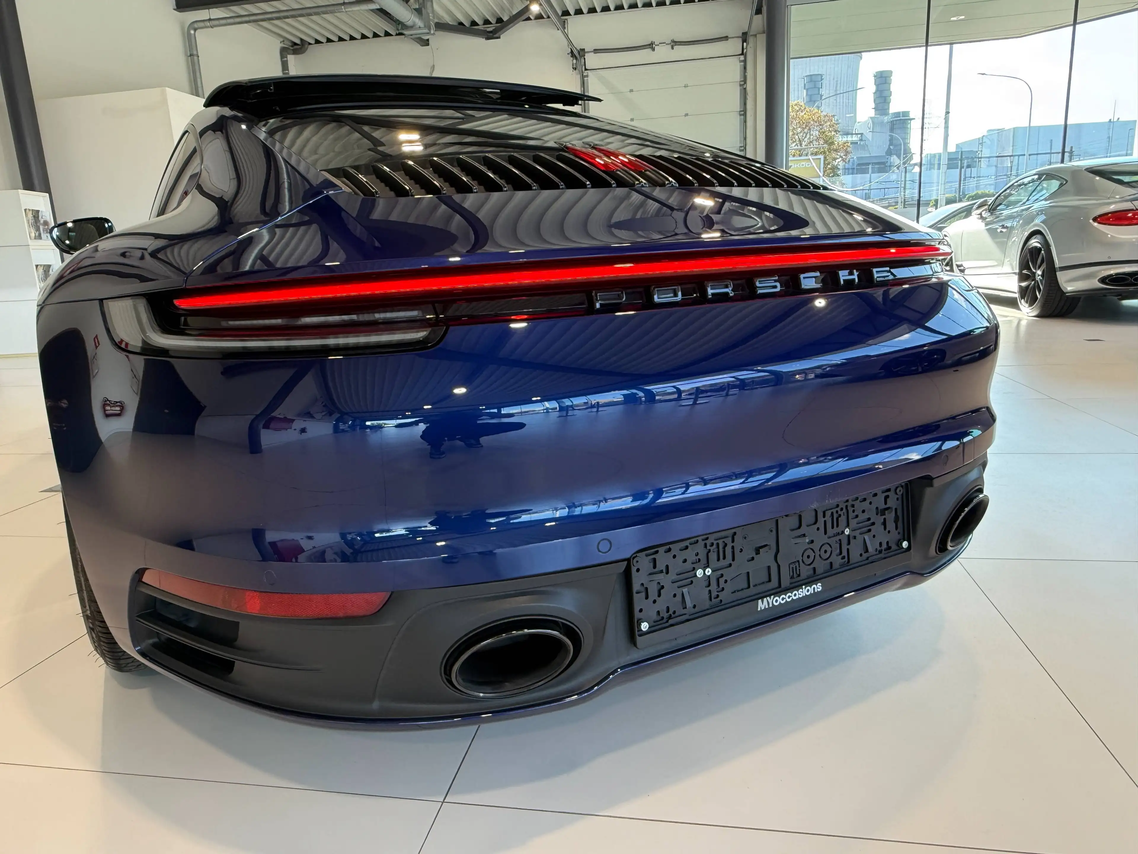Porsche 911 911 Carrera 2S 3.0 Turbo Coupé PDK - PACK SPORT CHRONO - JANTES RS SPYDER DESIGN - — photo 11