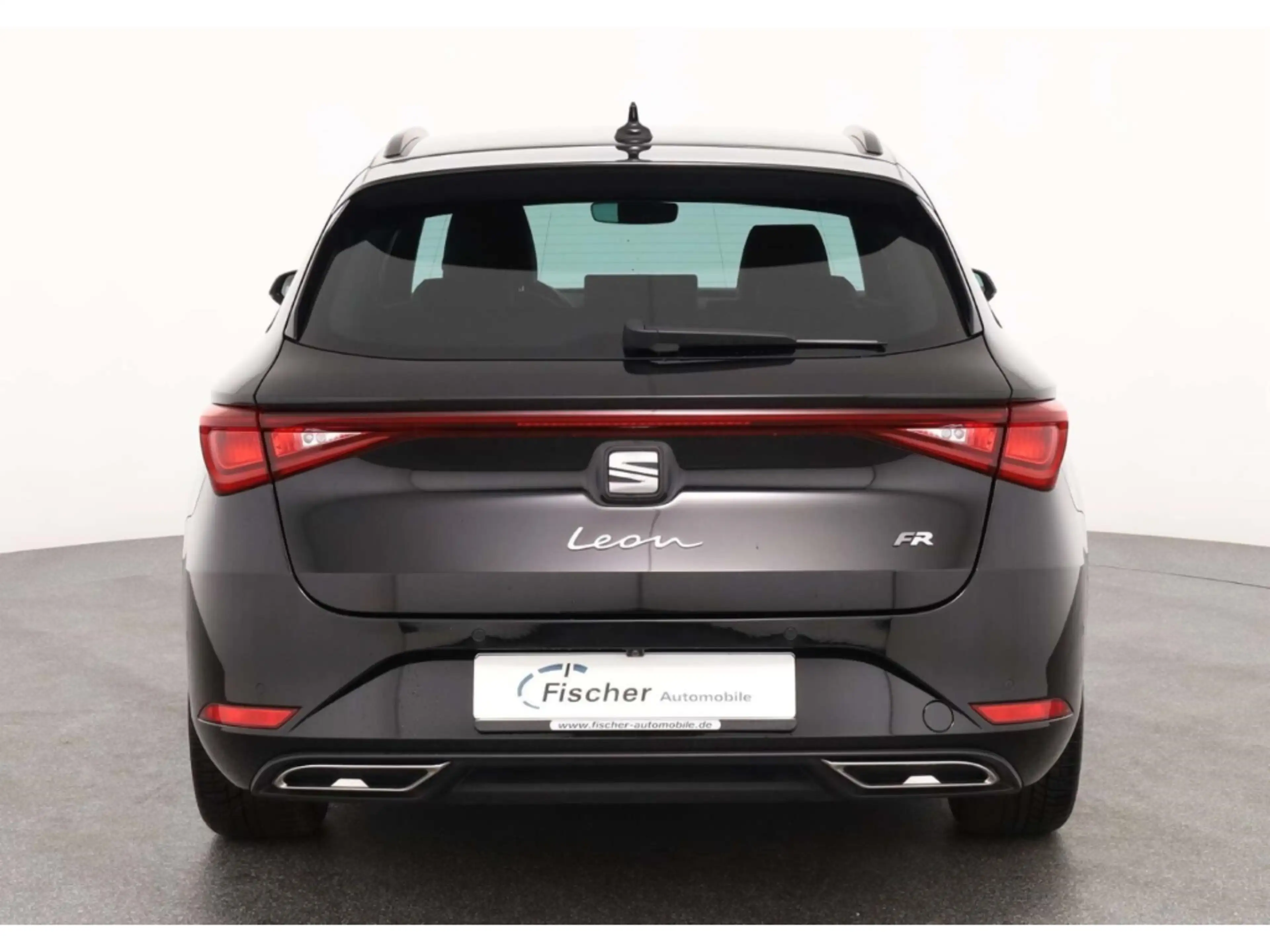 SEAT Leon Sportstourer 2.0 TDI FR — photo 6