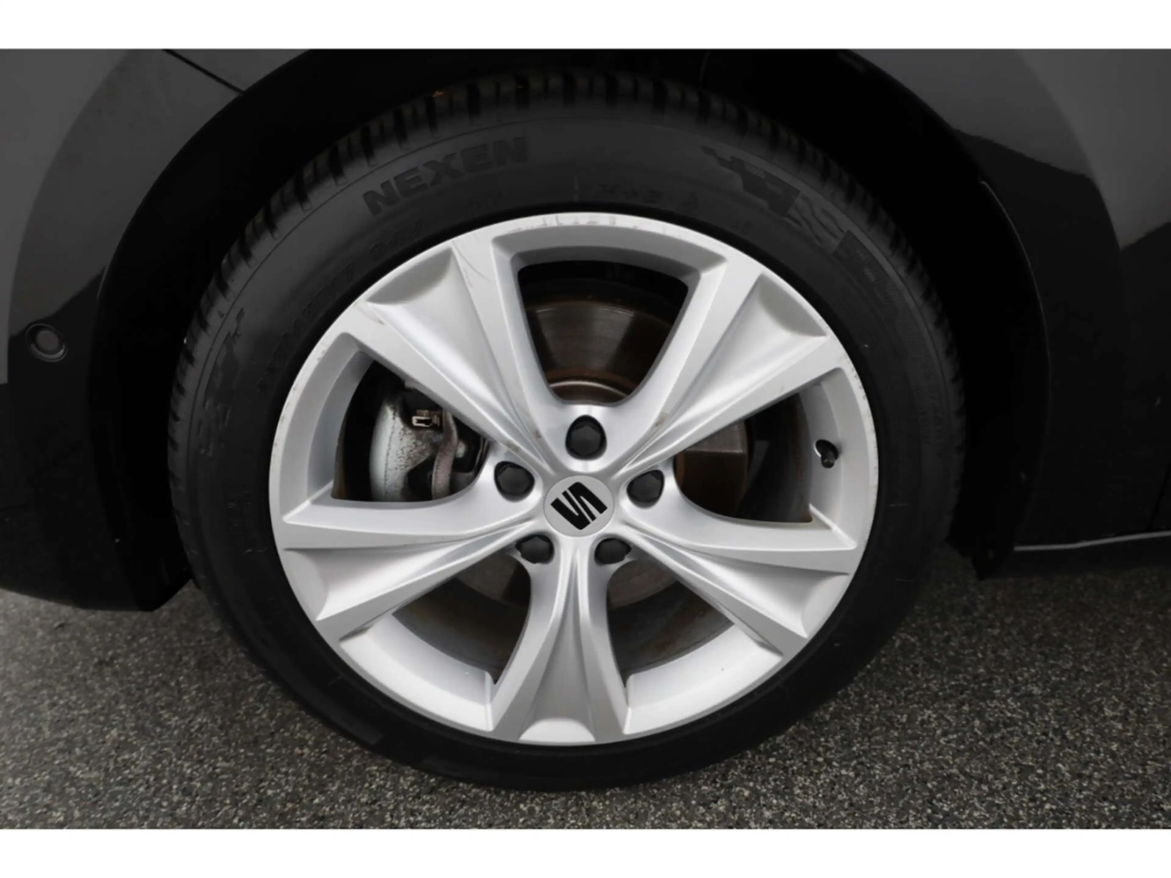 SEAT Leon Sportstourer 2.0 TDI FR — photo 8