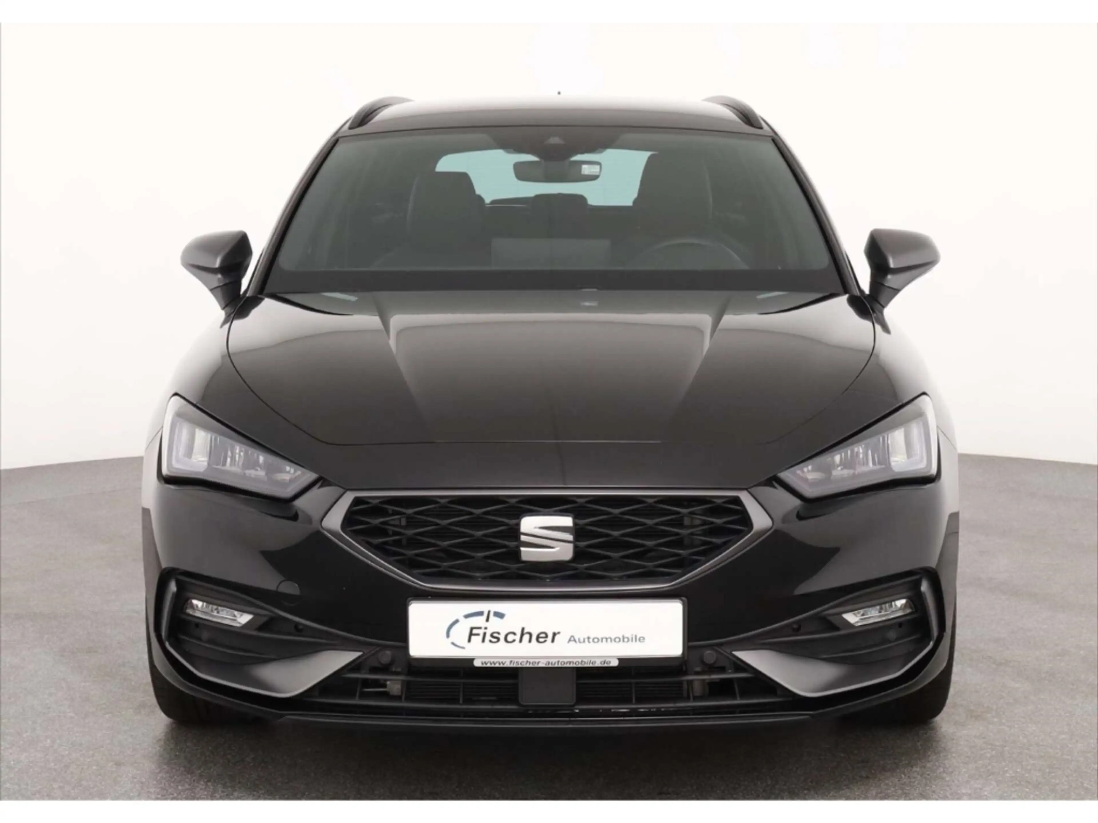 SEAT Leon Sportstourer 2.0 TDI FR — photo 3