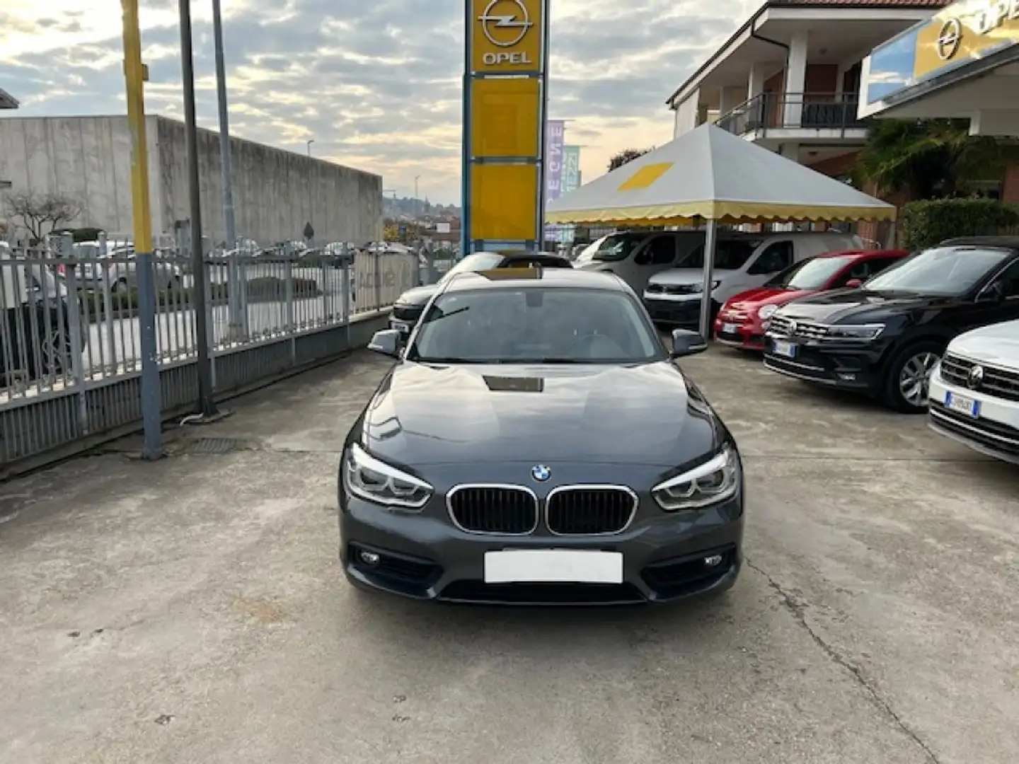 BMW 118 d 5p. Business CAMBIO AUTOMATICO Grigio - 2
