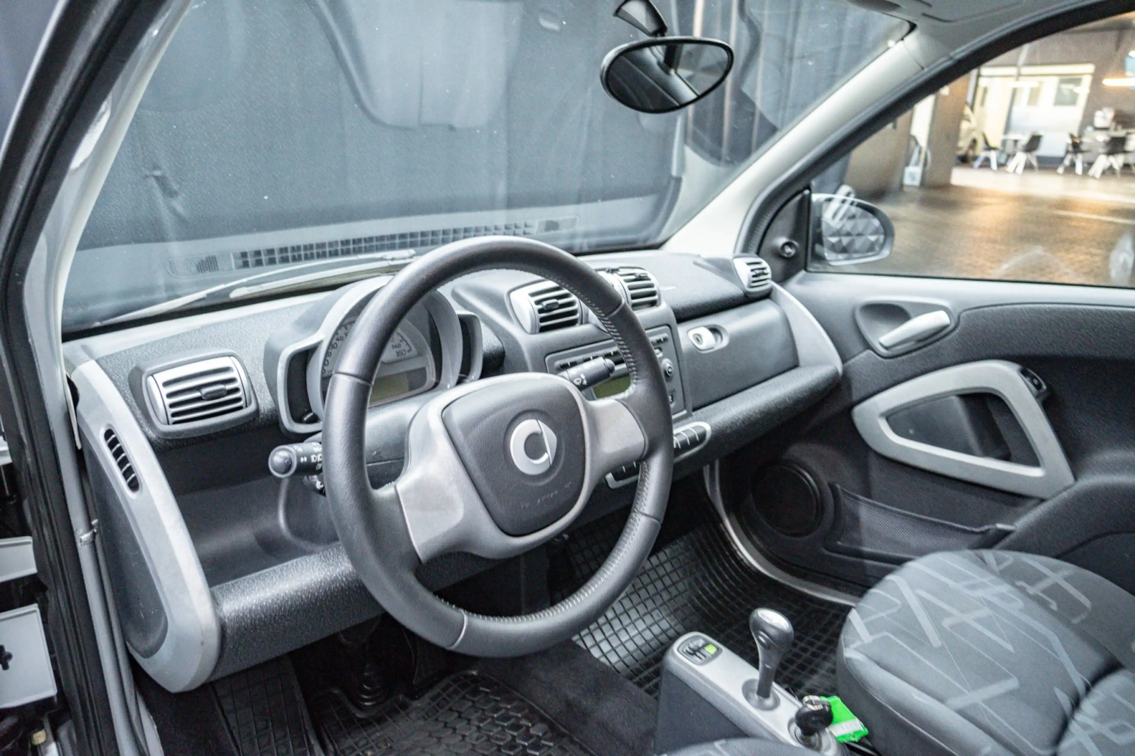smart forTwo Passion Coupe Automatik Klima — photo 9