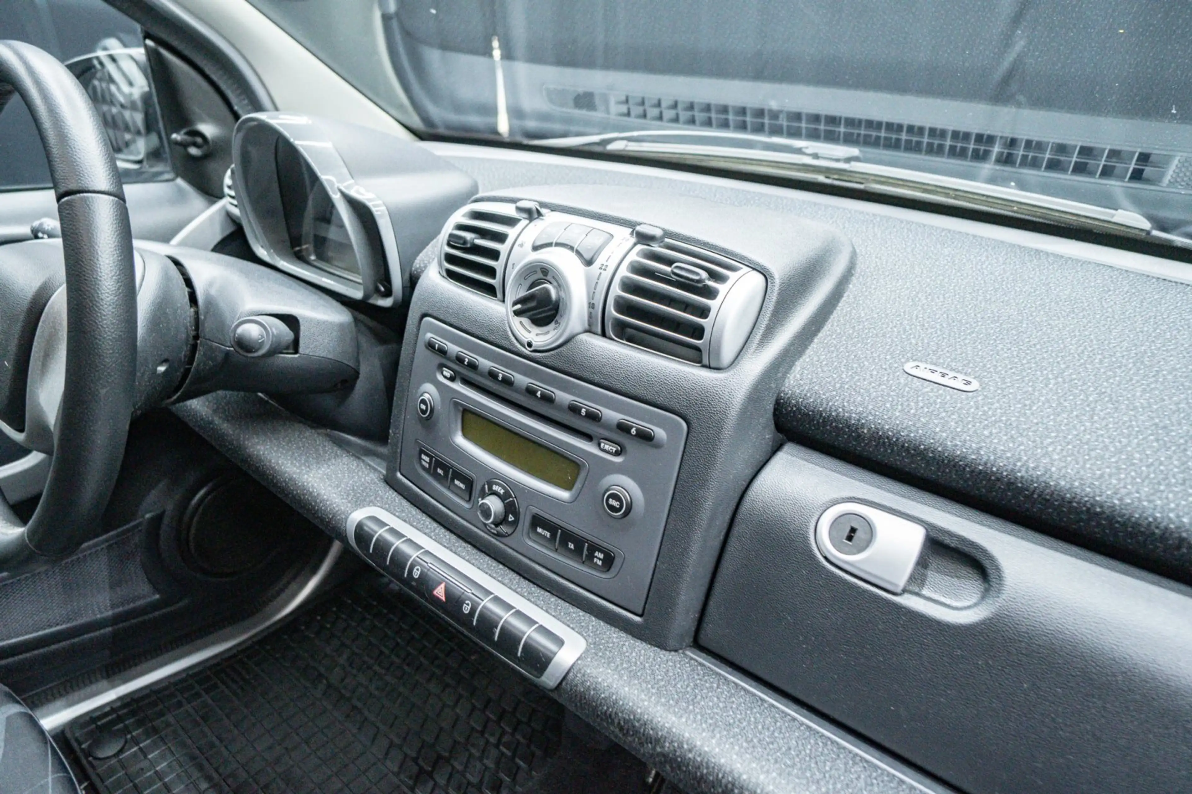smart forTwo Passion Coupe Automatik Klima — photo 10