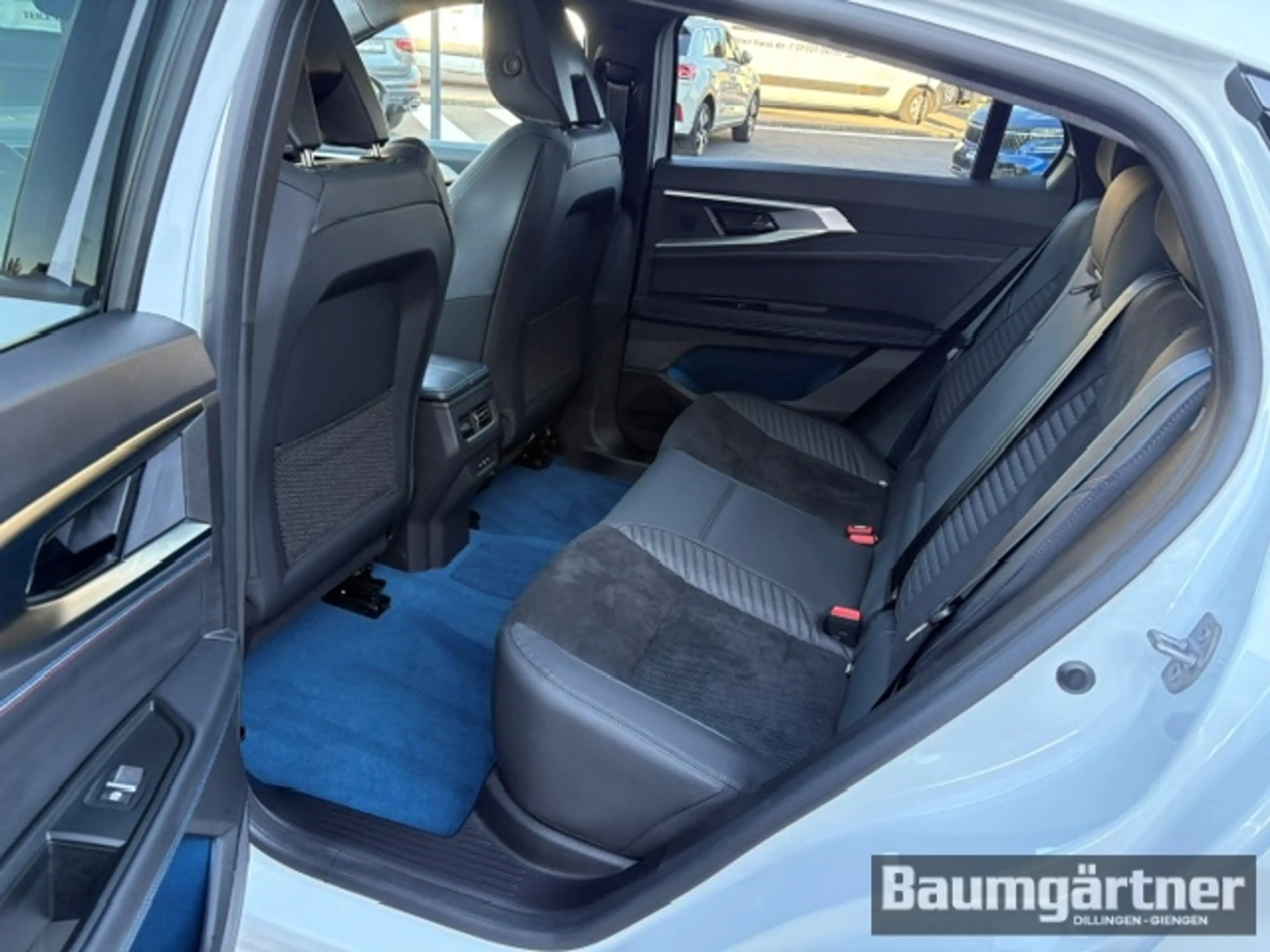 Renault Rafale Esprit Alpine E-TECH Hybrid 300 4x4 Pano — photo 8