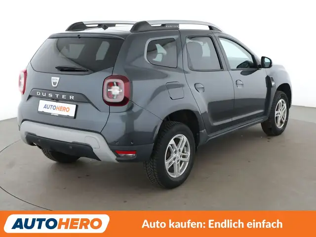 Dacia Duster view 6