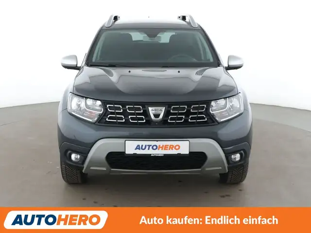 Dacia Duster view 9