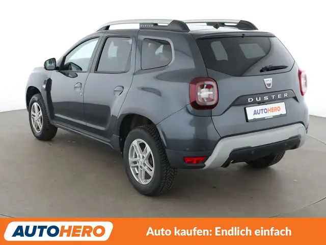 Dacia Duster view 4