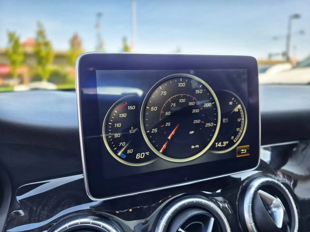 Mercedes-Benz CLA снимка Mercedes-Benz CLA
