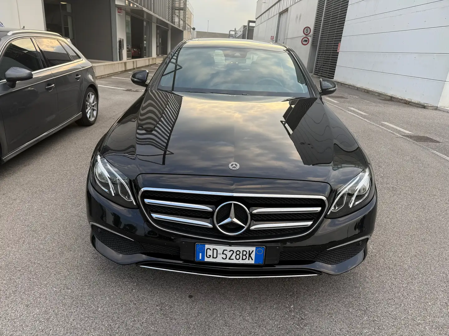 Mercedes-Benz E 220 d Sport auto Noir - 2