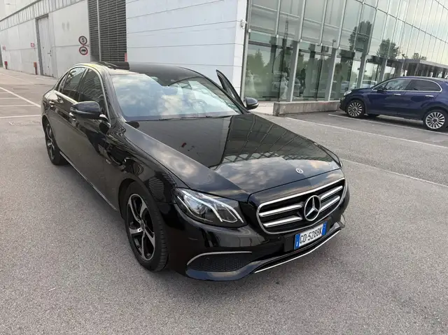 Mercedes-Benz E 220 d Sport auto
